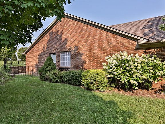 5th image of 2200 Burns Ct
