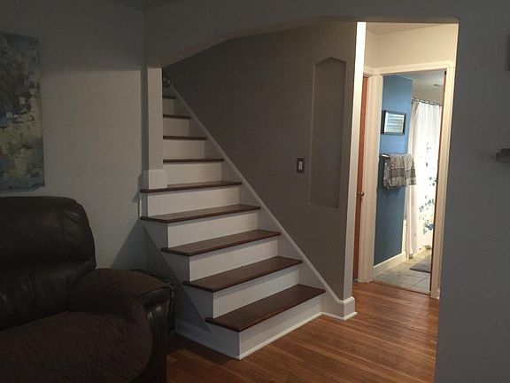 4th image of 6685 Greenleaf Ave