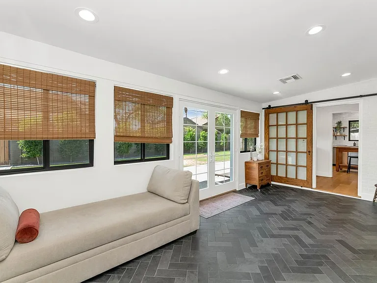103 W Palmcroft Dr — Photo 11