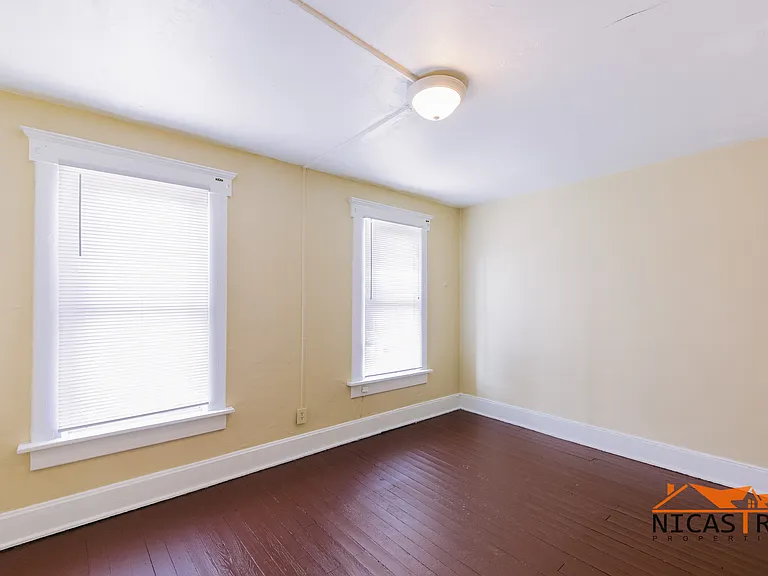 136 E 11th Ave — Photo 29