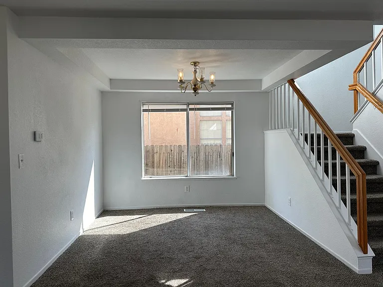 418 Kinsmill Ct — Photo 11