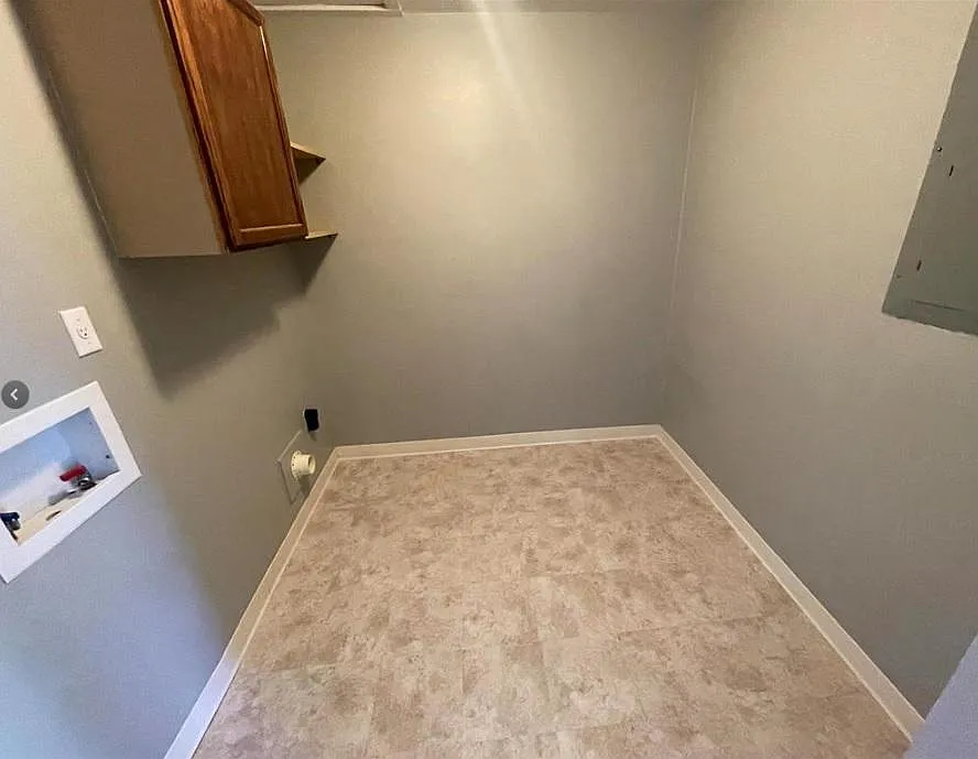 3 bed, 980 sqft, $1,100 — Photo 3