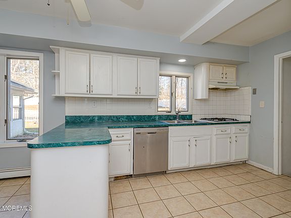 5th image of 878 Green Valley Rd
