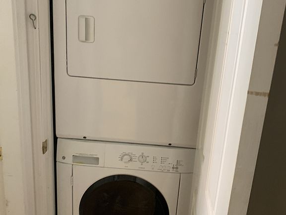 5th image of 180 Newton St APT 3