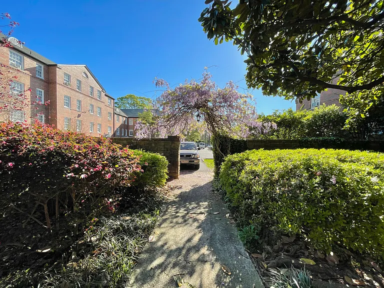 2841 Thornhill Rd — Photo 108