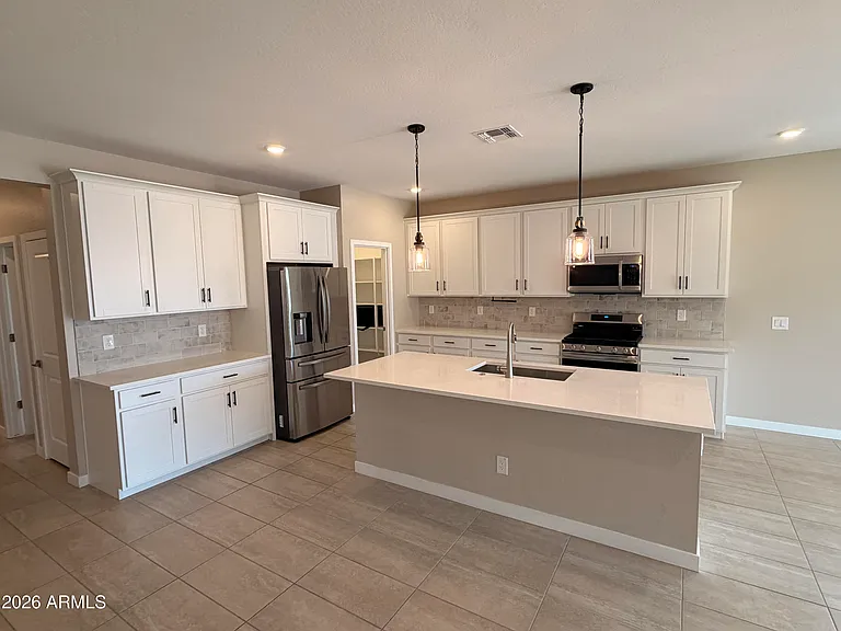 3463 S 175th Ln — Photo 3