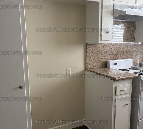 3rd image of 216 S Spruce St #B