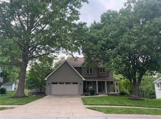 632 Taylor Dr, Liberty, MO 64068