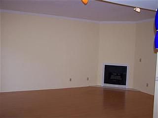 4th image of 11306 Moorpark St Unit 19