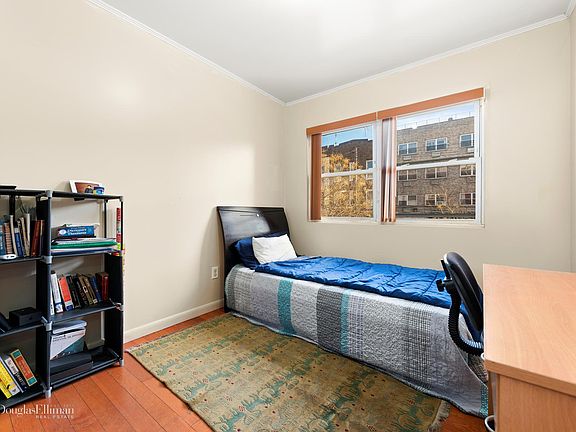 4th image of 1425 Greene Ave #2A