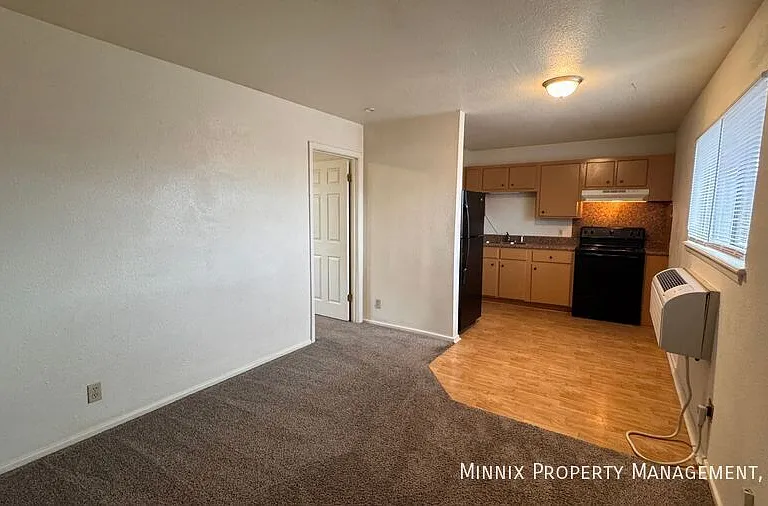 711 S Austin Ave #206 — Photo 6