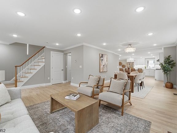 5th image of 64 Morningside Rd