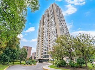 8 Lisa St #306, Brampton, ON L6T 4S6