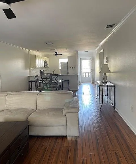 632 Victoria Dr #201 — Photo 9