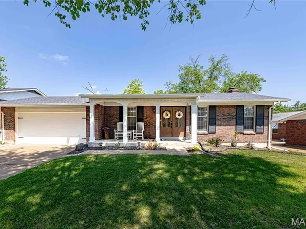 4515 Firelight Dr, Saint Louis, MO 63129