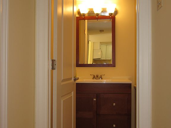 Bathroom vanity