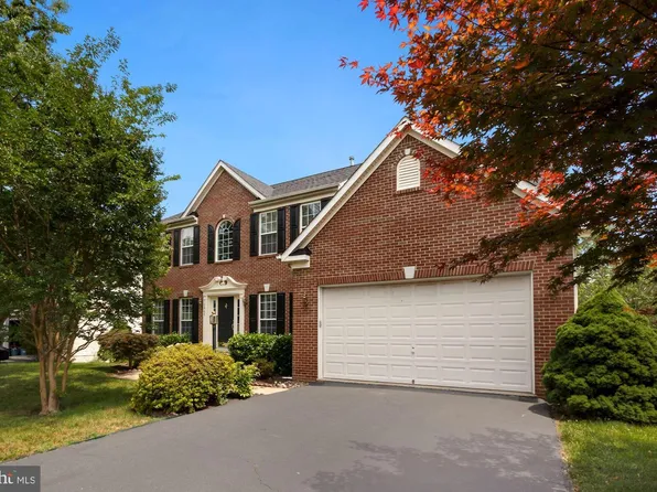 12809 Gentle Shade Dr, Bristow, VA 20136