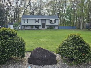 90 Flanders Rd, Southington, CT 06489