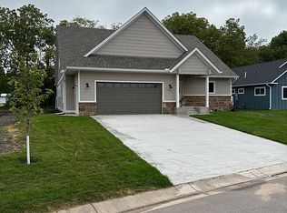 715 Jenks Ave SW, Cokato, MN 55321