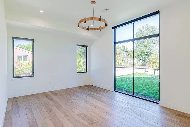 2160 Upland Ave — Photo 6