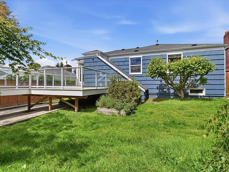 3733 SW Webster St — Photo 20