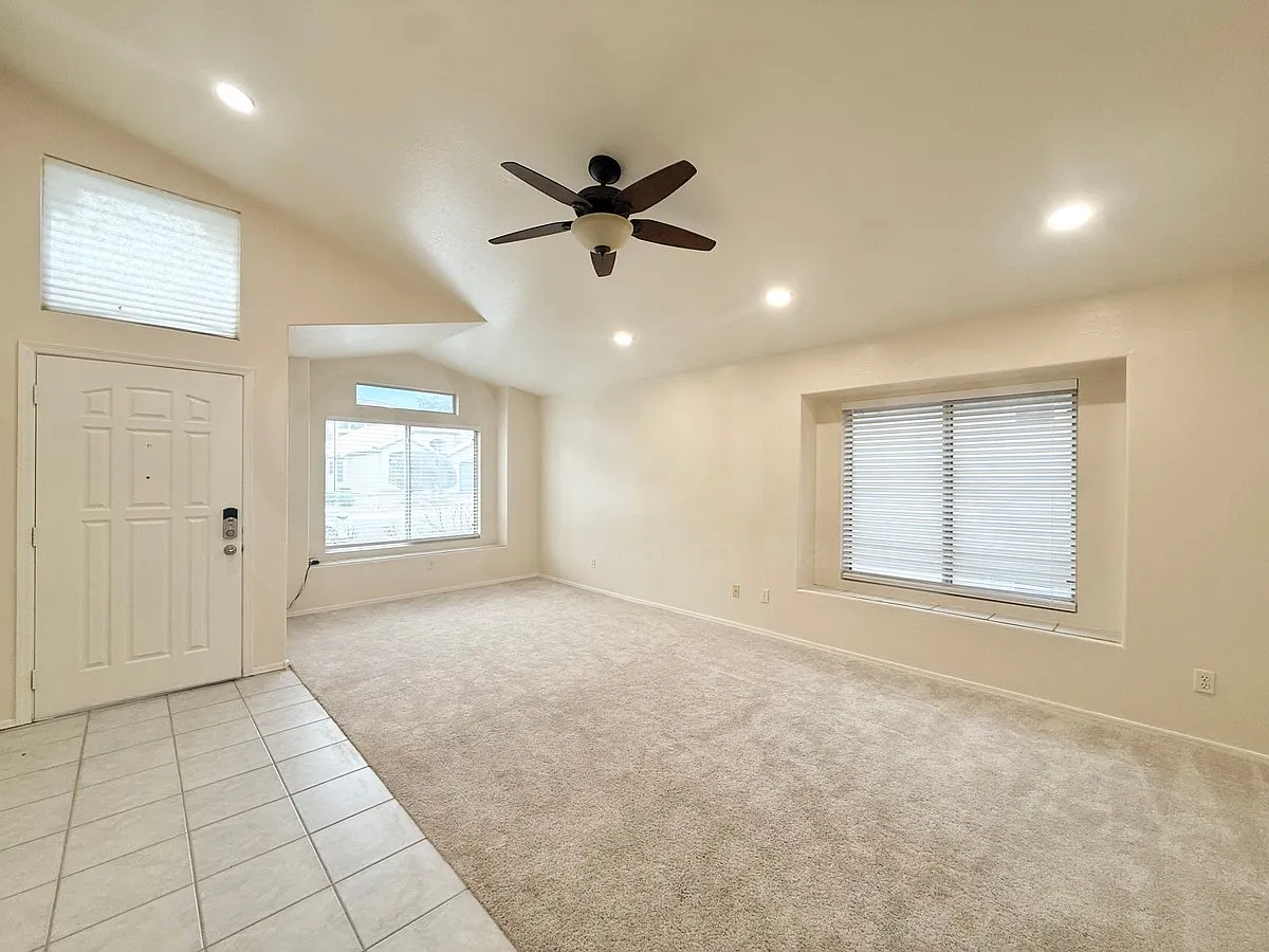 4 bed, 2.0 bath, 1810 sqft, $2,700 — Photo 3
