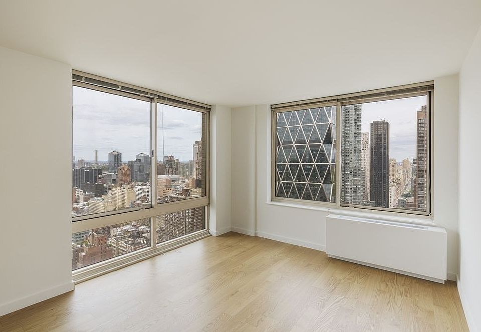 1st image of 260 W 54th St APT 41b