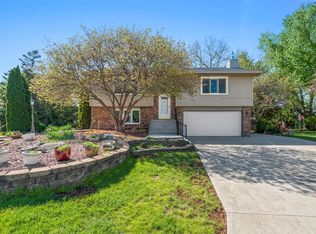 4724 78th Pl, Urbandale, IA 50322