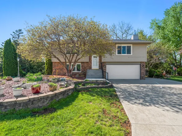 4724 78th Pl, Urbandale, IA 50322