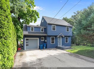 2084 S Point Comfort Rd, Oshkosh, WI 54902