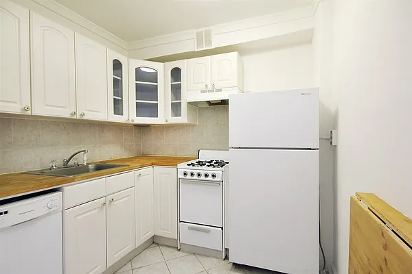 Sold by Corcoran | media 7