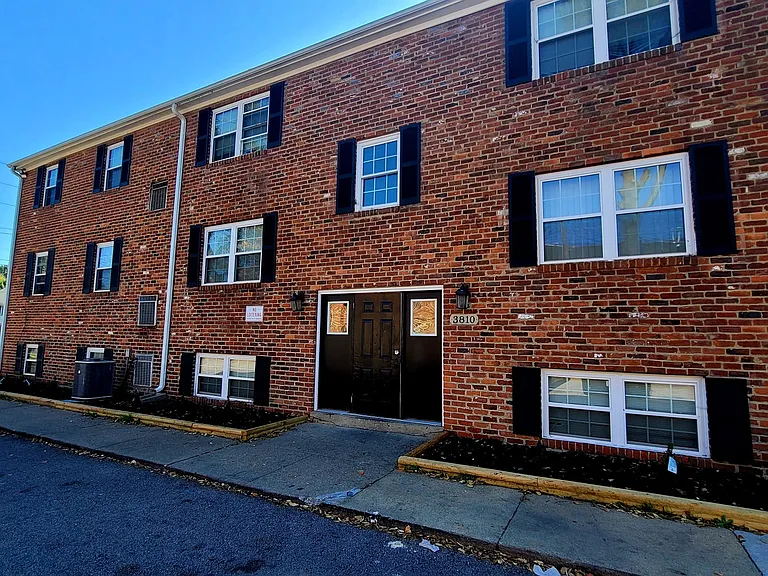 3810 Chamberlayne Ave #B — Photo 1