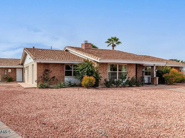 956 Castillo Dr E — Photo 3