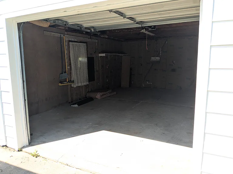 Garage left side