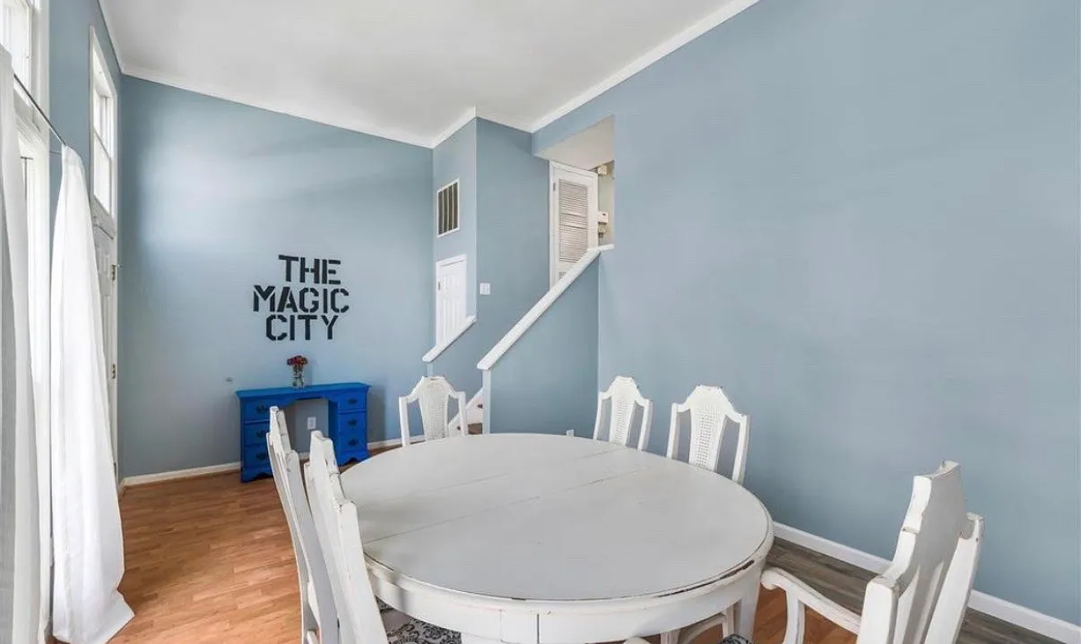 2 bed, 2.5 bath, 1280 sqft, $1,650 — Photo 2