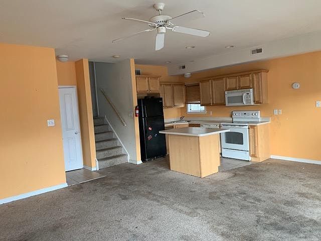 1st image of 328 West Ave #1