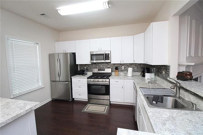 2nd image of 1260 Whitestone Rdg