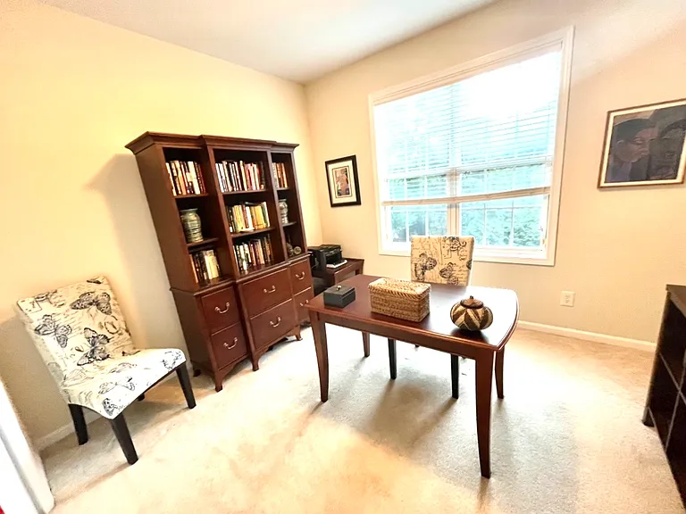 1105 Goldenview Ct — Photo 9