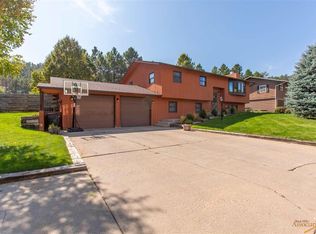 4701 Steamboat Cir, Rapid City, SD 57702
