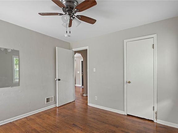4th image of 2816 NE 56th St