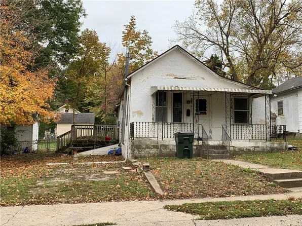 917 Kiowa St, Leavenworth, KS 66048