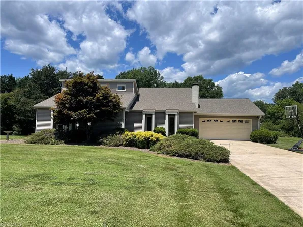 1306 Tonya Dr, Winston Salem, NC 27105