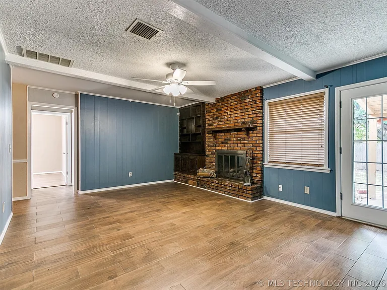10132 E 27th St — Photo 5