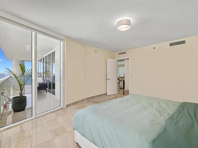 1800 S Ocean Dr #1010 — Photo 19