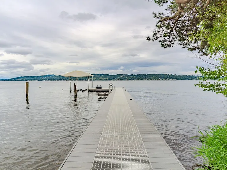 8568 Sand Point Way NE — Photo 10