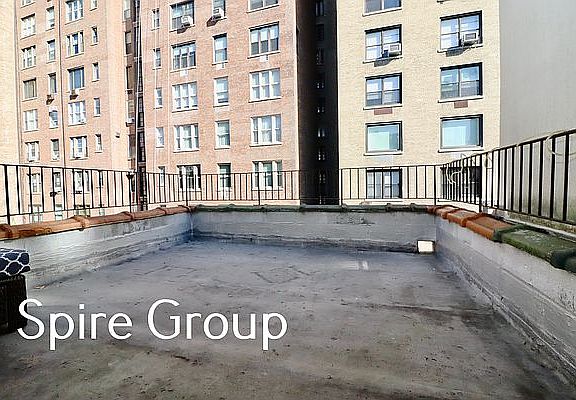 5th image of 37 W 76th St APT 4R