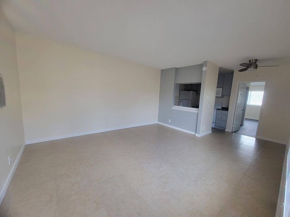 1st image of 4074 Marlborough Ave APT 7