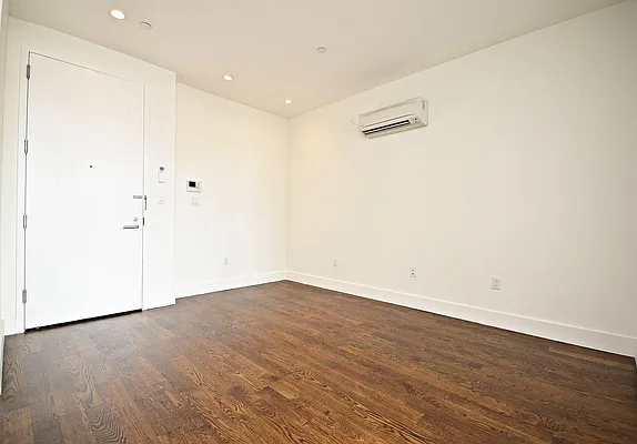 Rented by Next Door Realty NYC | media 30