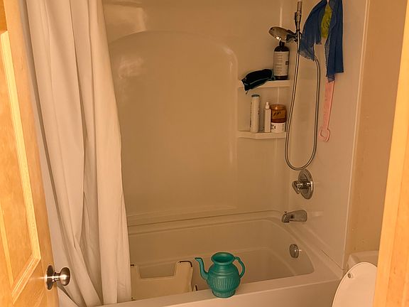 3rd image of 2701 E 28th St