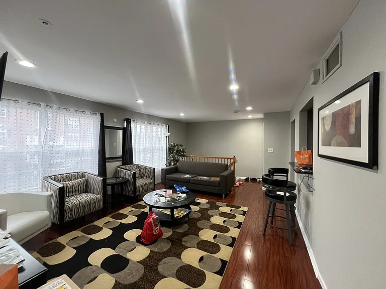 67 Vaughan Dr #1 — Photo 17